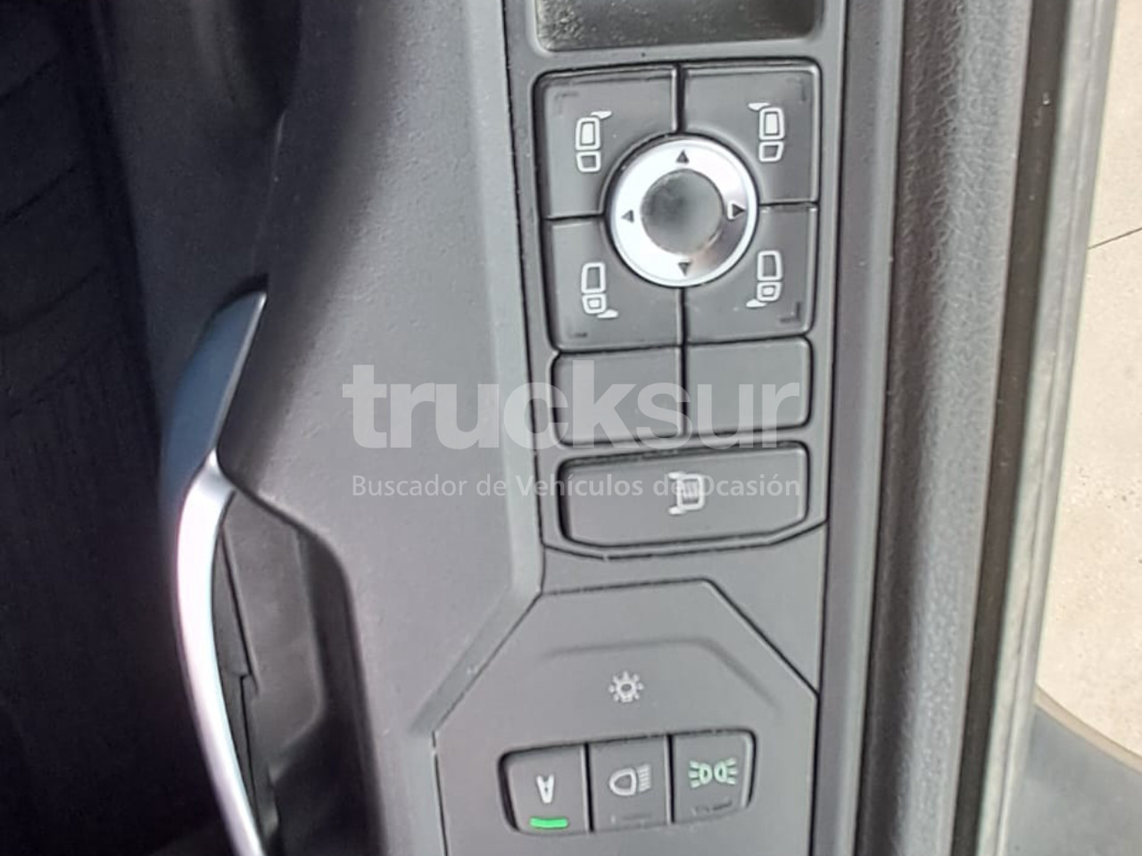 شاحنة جرار SCANIA R460 SUPER: صور 22