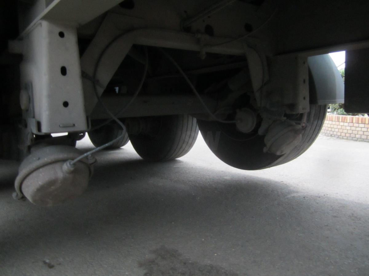 Fruehauf - الخيمة نصف مقطورة: صور 5 Fruehauf - الخيمة نصف مقطورة: صور 5