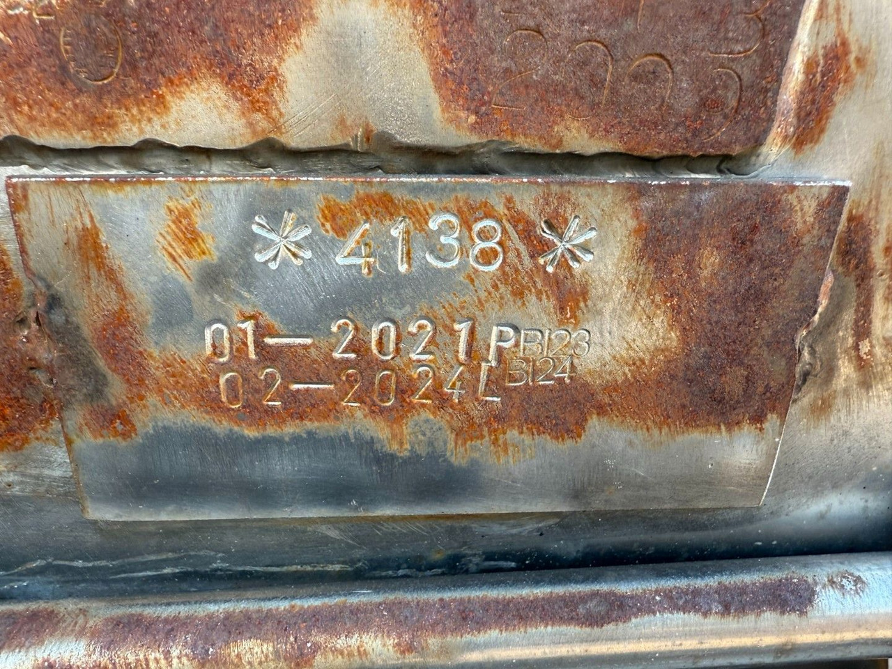 Burg 3 axle 3 compartments 32.200 L ADR - نصف مقطورة صهريج: صور 4 Burg 3 axle 3 compartments 32.200 L ADR - نصف مقطورة صهريج: صور 4