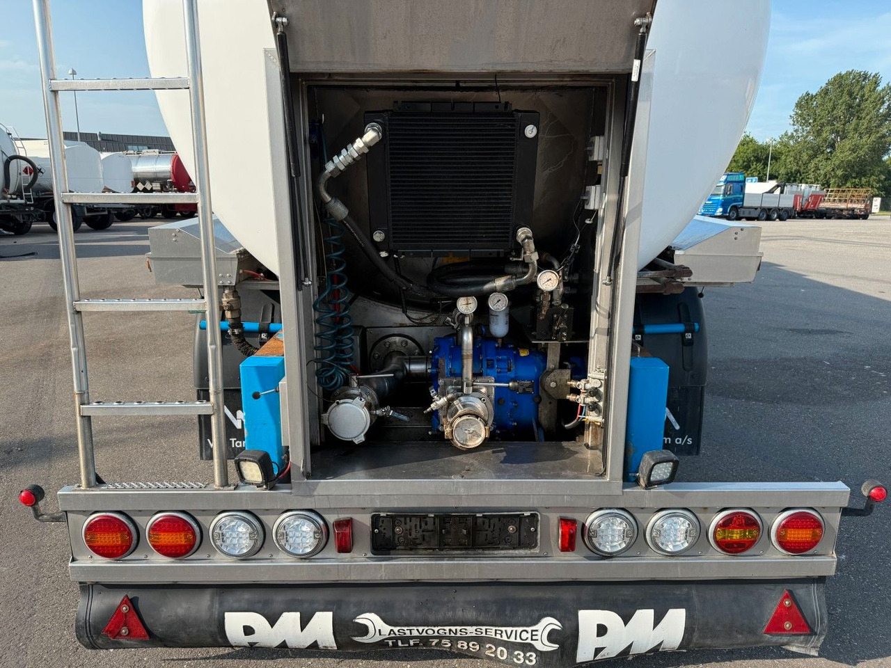 Burg VM Tarm 4 axle 33.000 L Vogelsang - نصف مقطورة صهريج: صور 5 Burg VM Tarm 4 axle 33.000 L Vogelsang - نصف مقطورة صهريج: صور 5