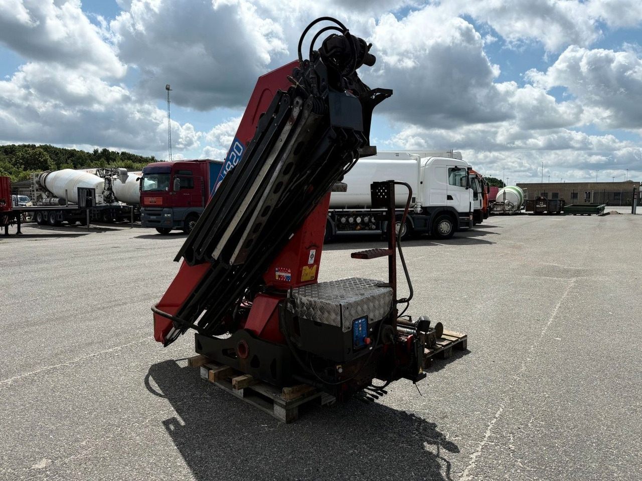 HMF 1820 K4 Remote control / Kran / Crane - شاحنة كرين: صور 3 HMF 1820 K4 Remote control / Kran / Crane - شاحنة كرين: صور 3