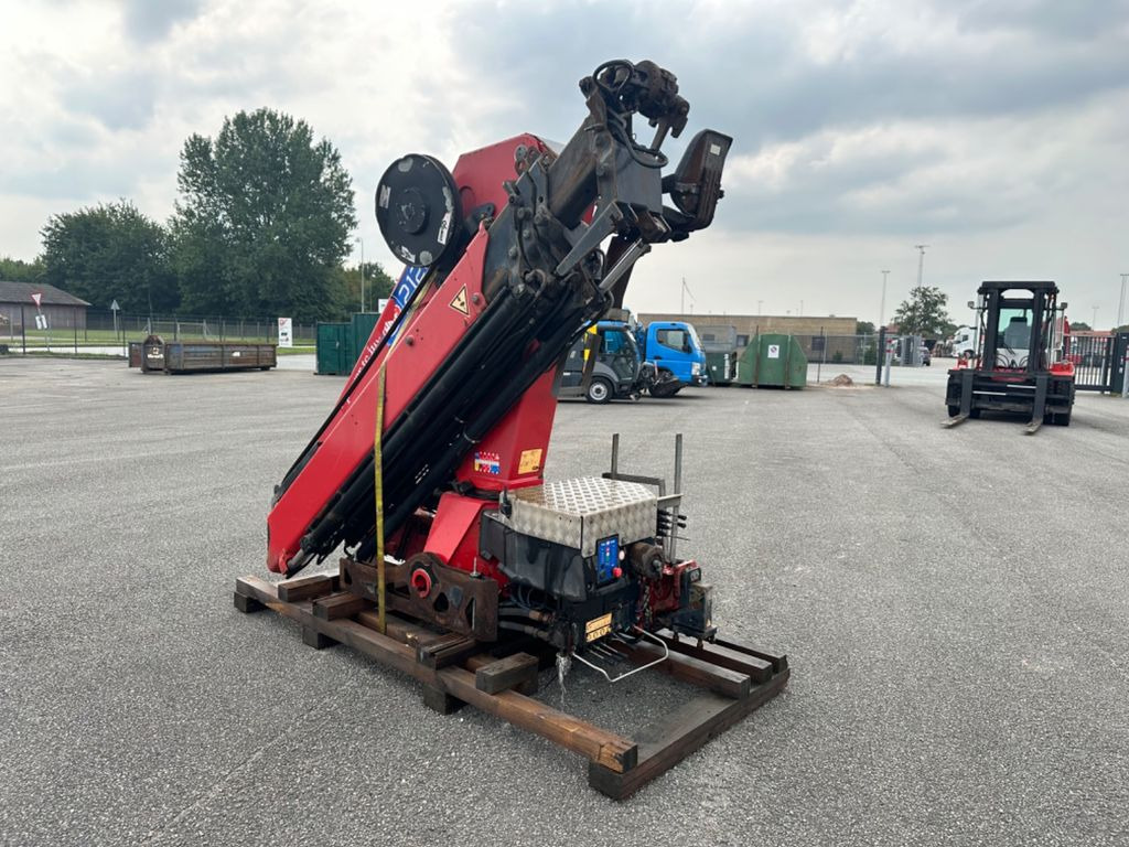 HMF 2120 K4 Radio Remote / Crane / Kran HMF 2120 K4 Radio Remote / Crane / Kran - ونش كرين: صور 3 HMF 2120 K4 Radio Remote / Crane / Kran HMF 2120 K4 Radio Remote / Crane / Kran - ونش كرين: صور 3