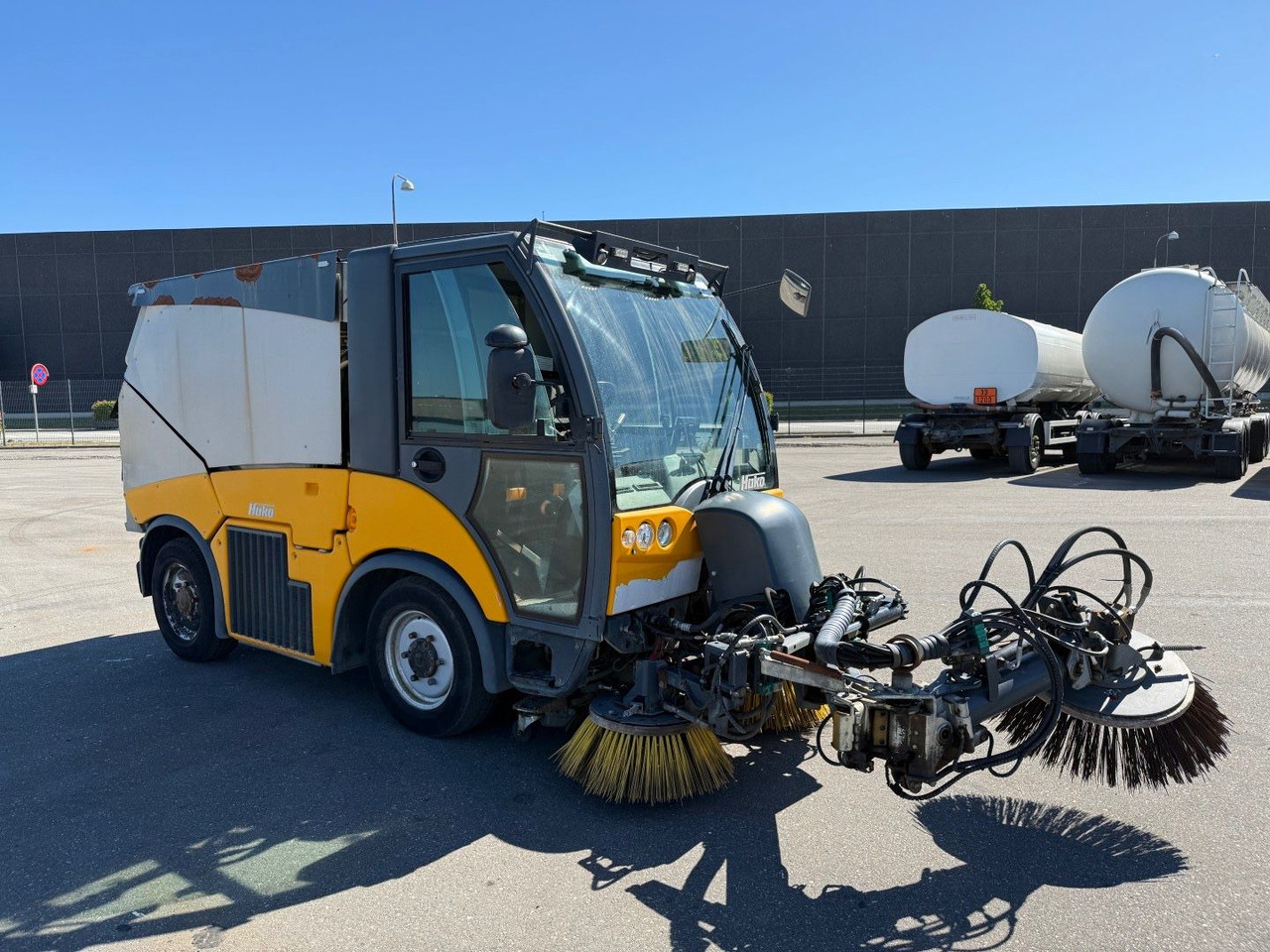 Hako Citymaster 2000 4x4 Euro 5 Kehrmaschine - سياره كنس شوارع: صور 2 Hako Citymaster 2000 4x4 Euro 5 Kehrmaschine - سياره كنس شوارع: صور 2