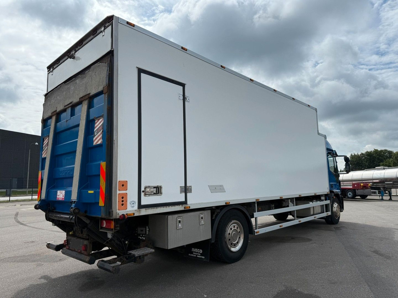 Iveco EuroCargo 180 E28 4x2 Thermo King T-1000R - مبردة شاحنة: صور 3 Iveco EuroCargo 180 E28 4x2 Thermo King T-1000R - مبردة شاحنة: صور 3