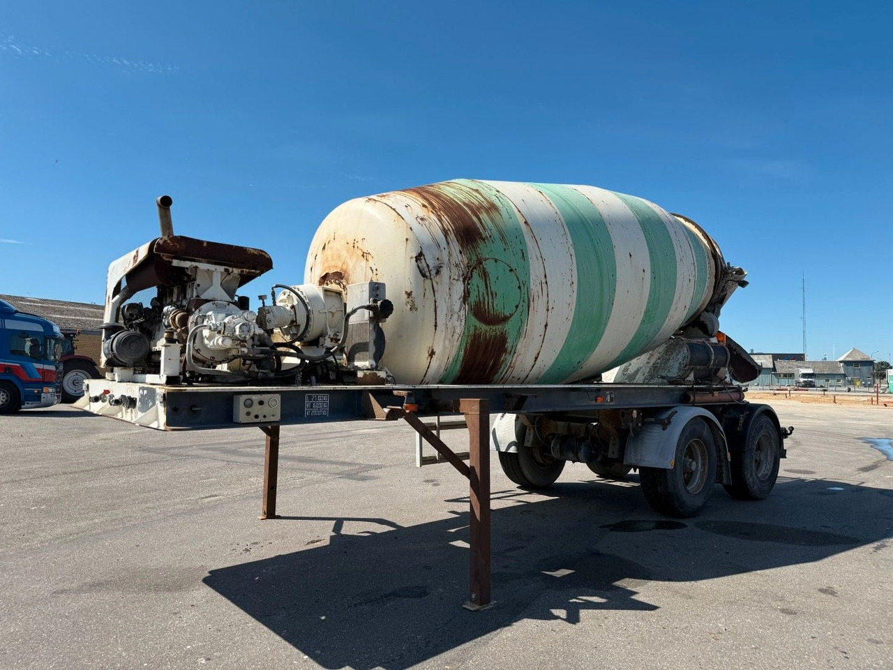 Le Cinena 12 m2 Baruval 2 axle Concrete trailer Lecinena 12 m3 Baruval 2 achse Beton/Concrete mixer - نصف مقطورة: صور 1 Le Cinena 12 m2 Baruval 2 axle Concrete trailer Lecinena 12 m3 Baruval 2 achse Beton/Concrete mixer - نصف مقطورة: صور 1