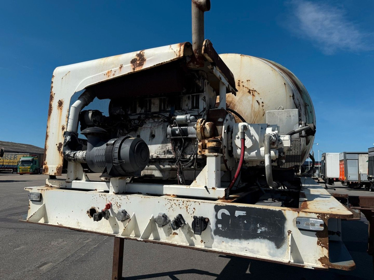 Le Cinena 12 m2 Baruval 2 axle Concrete trailer Lecinena 12 m3 Baruval 2 achse Beton/Concrete mixer - نصف مقطورة: صور 5 Le Cinena 12 m2 Baruval 2 axle Concrete trailer Lecinena 12 m3 Baruval 2 achse Beton/Concrete mixer - نصف مقطورة: صور 5
