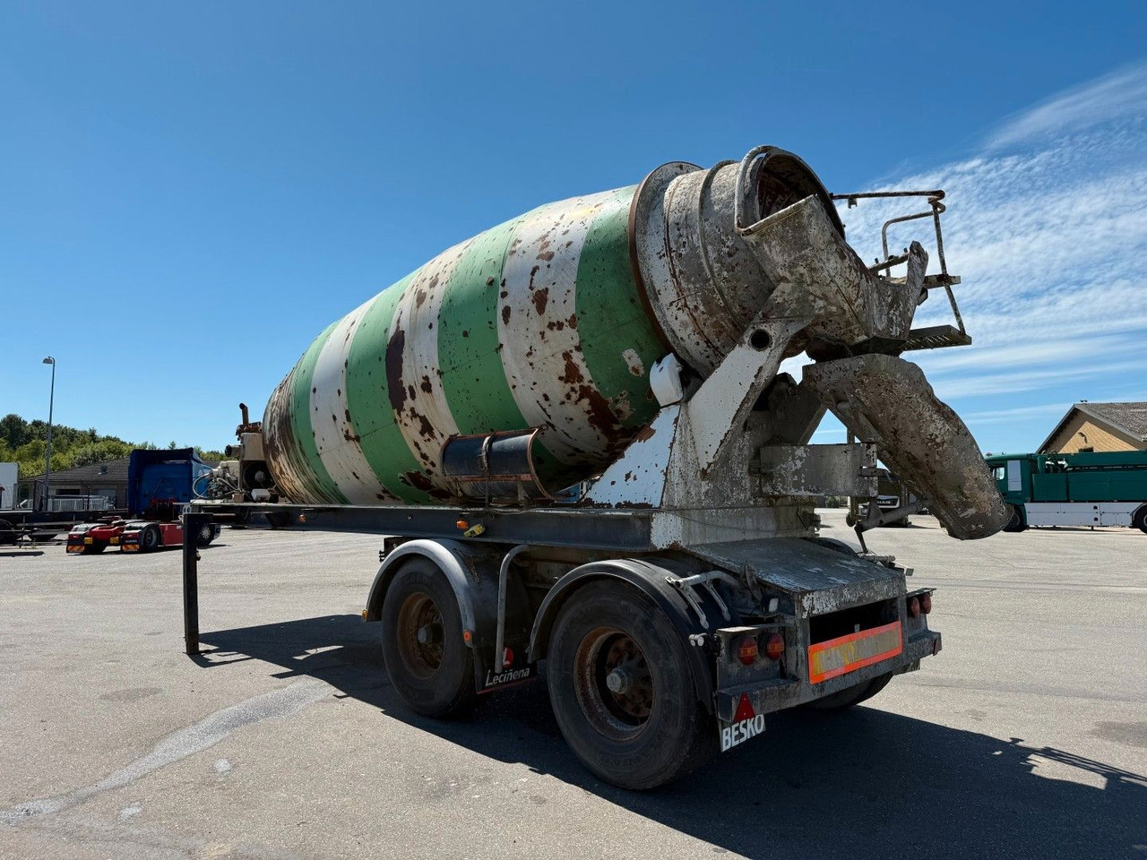 Lecinena 12 m3 Baruval 2 achse Beton/Concrete mixer Lecinena 12 m3 Baruval 2 achse Beton/Concrete mixer - نصف مقطورة: صور 4 Lecinena 12 m3 Baruval 2 achse Beton/Concrete mixer Lecinena 12 m3 Baruval 2 achse Beton/Concrete mixer - نصف مقطورة: صور 4