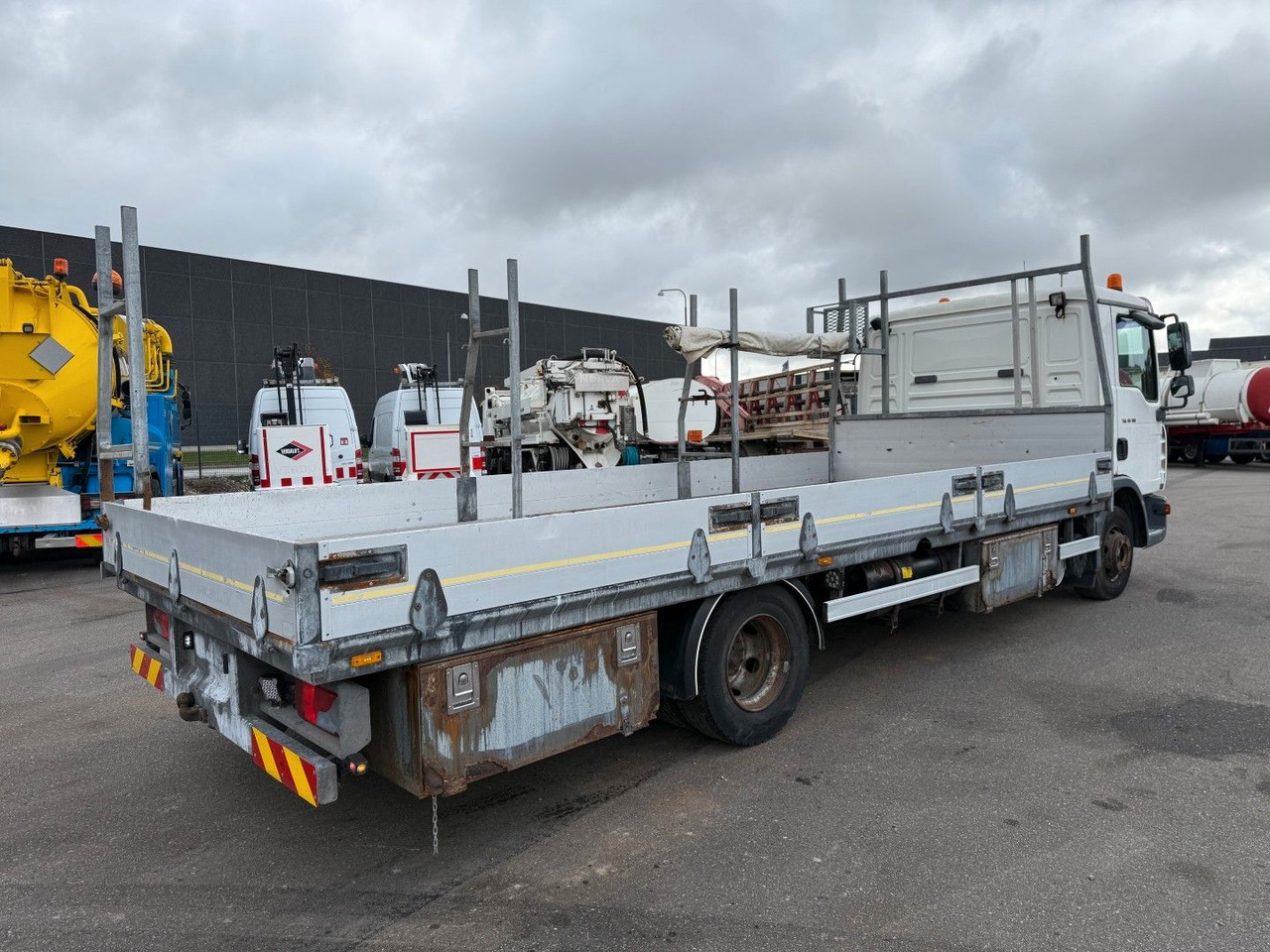 MAN TGL 10.180 4x2 Flatbed 6,80 m. Euro 3 - شاحنات مسطحة: صور 3 MAN TGL 10.180 4x2 Flatbed 6,80 m. Euro 3 - شاحنات مسطحة: صور 3