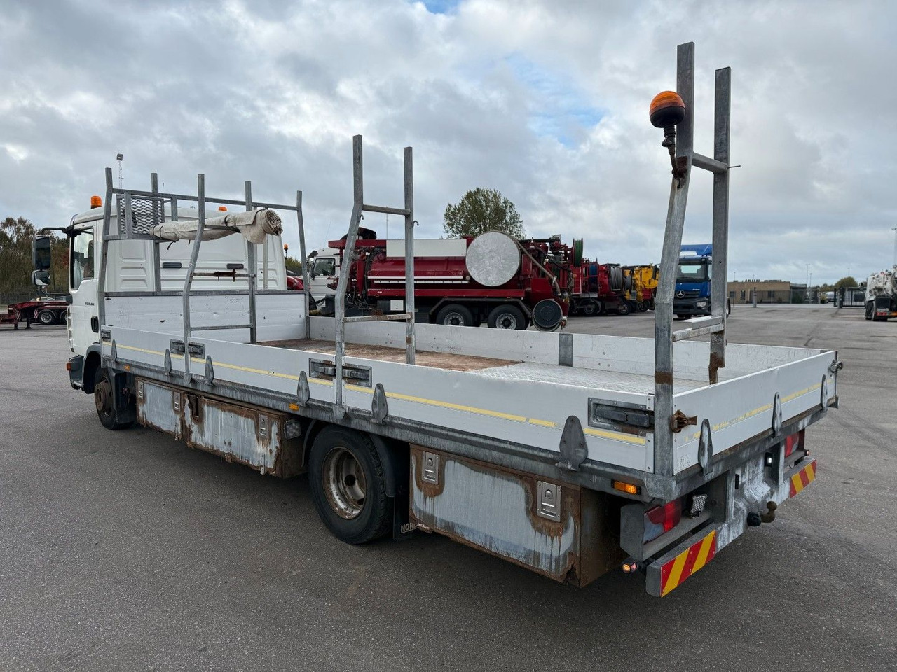 MAN TGL 10.180 4x2 Flatbed 6,80 m. Euro 3 - شاحنات مسطحة: صور 4 MAN TGL 10.180 4x2 Flatbed 6,80 m. Euro 3 - شاحنات مسطحة: صور 4