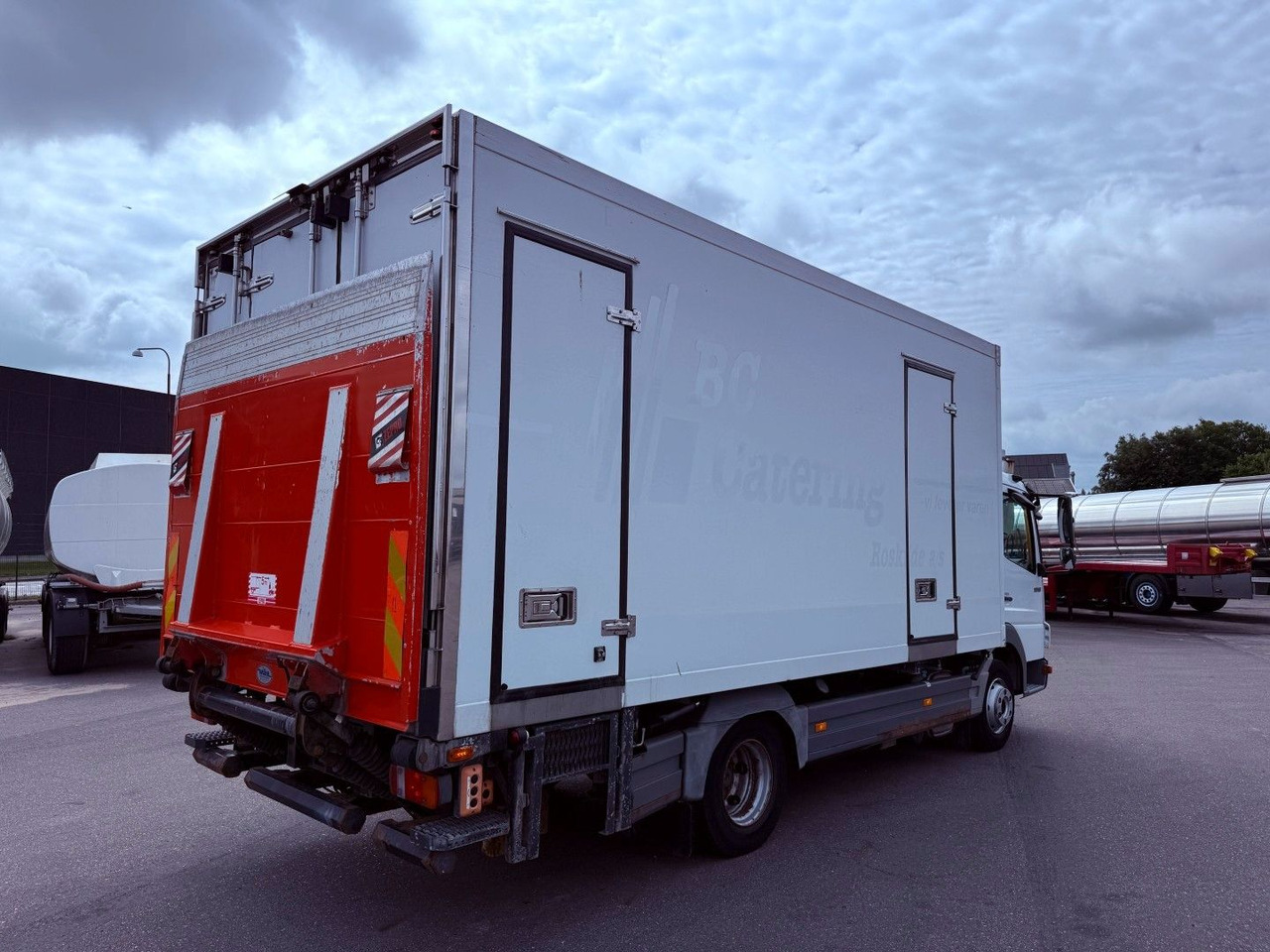 Mercedes-Benz Atego 1018 4x2 Carrier Supra 750 Mt - مبردة شاحنة: صور 3 Mercedes-Benz Atego 1018 4x2 Carrier Supra 750 Mt - مبردة شاحنة: صور 3
