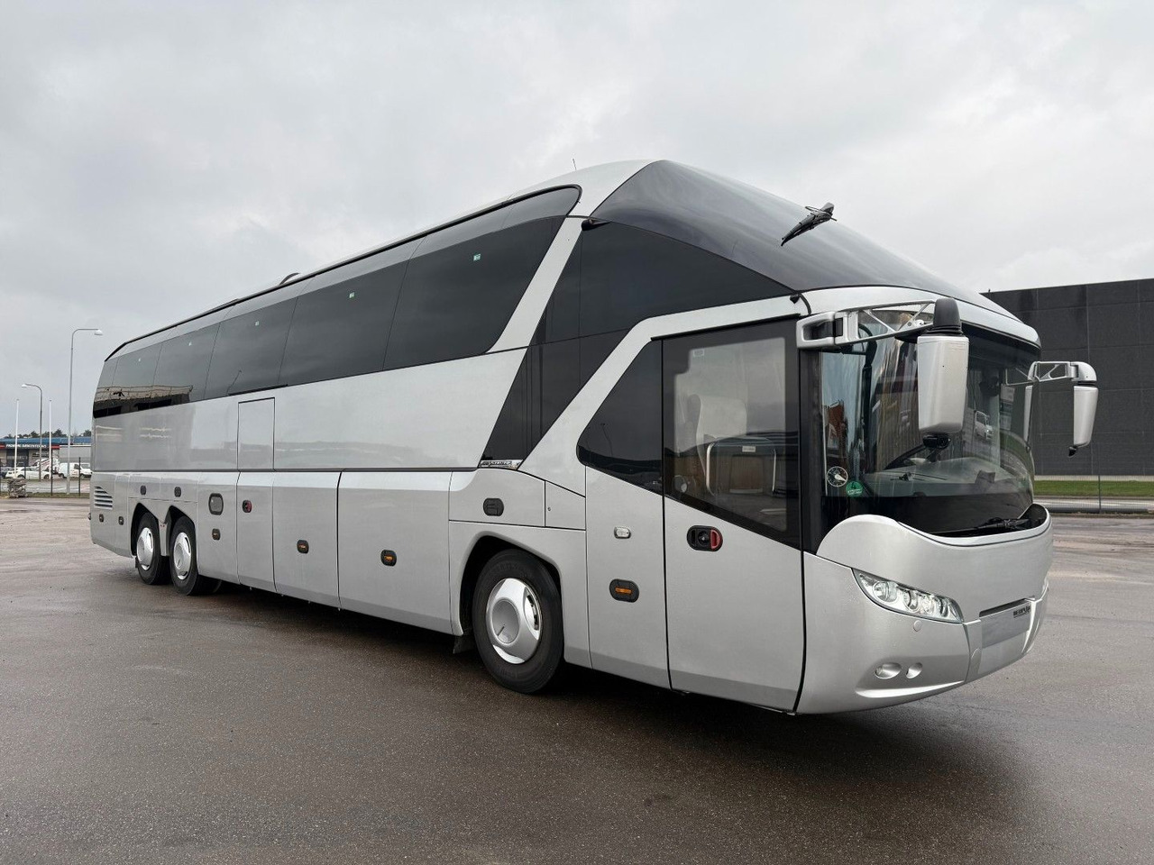Neoplan Starliner N 5218 Euro 6 - سياحية حافلة: صور 2 Neoplan Starliner N 5218 Euro 6 - سياحية حافلة: صور 2