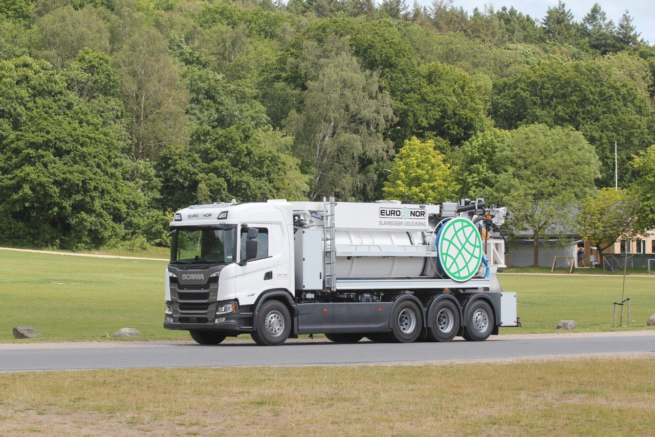Scania G460 B8x4*4NBMN Bucher FlexLine CM140 - فراغ شاحنة: صور 1 Scania G460 B8x4*4NBMN Bucher FlexLine CM140 - فراغ شاحنة: صور 1