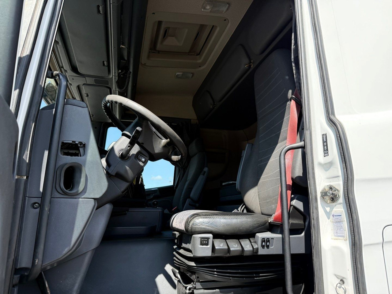 Scania G480 8x2*6 24.000 L / 5 compartments / ADR Tank - شاحنة صهريج: صور 5 Scania G480 8x2*6 24.000 L / 5 compartments / ADR Tank - شاحنة صهريج: صور 5