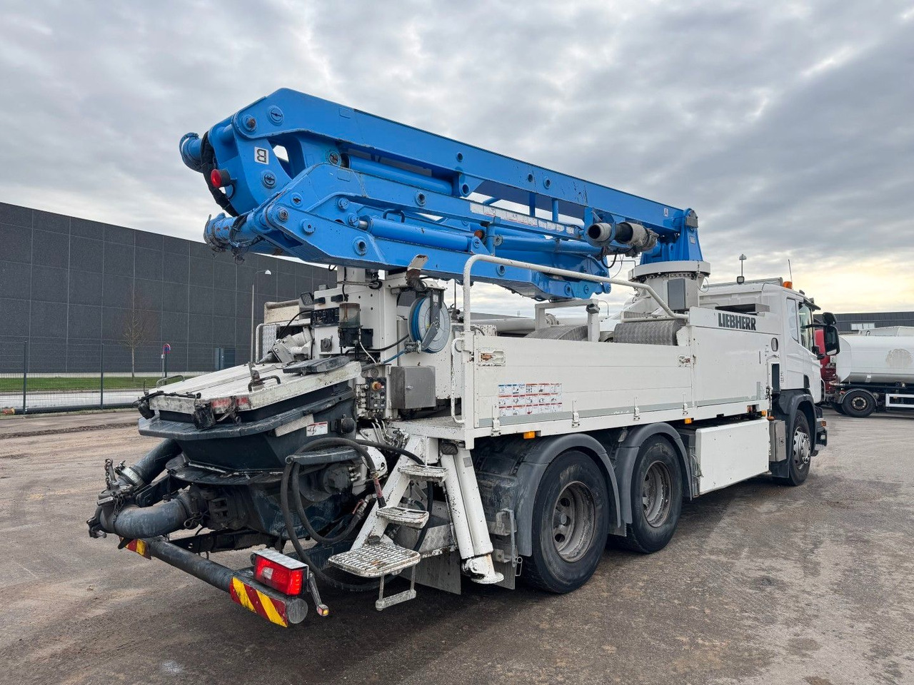 Scania P370 6x4 Liebherr THP140H 24 M4 XH Betonpumpe - مضخة خرسانة: صور 3 Scania P370 6x4 Liebherr THP140H 24 M4 XH Betonpumpe - مضخة خرسانة: صور 3