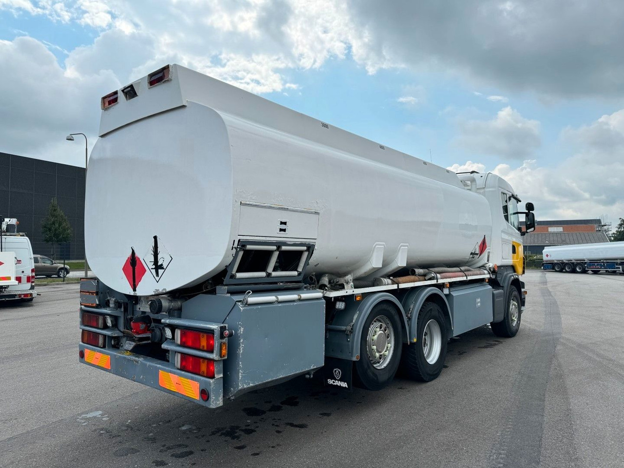 Scania R480 6x2*4 19.000 L ADR Tanktruck - شاحنة صهريج: صور 3 Scania R480 6x2*4 19.000 L ADR Tanktruck - شاحنة صهريج: صور 3