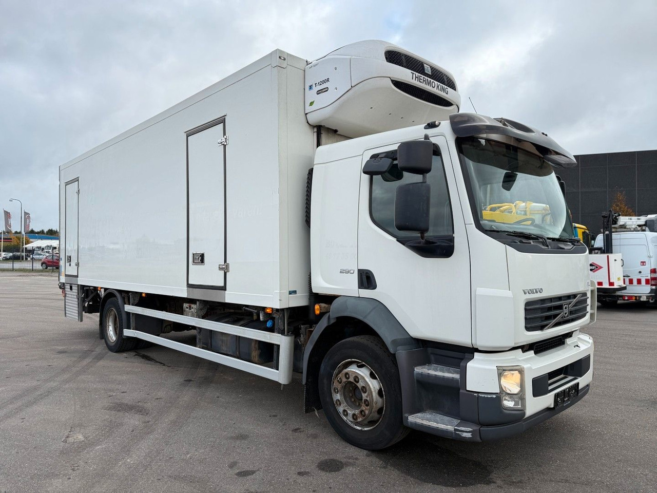 Volvo FL290 4x2 Thermo King T1200-R Euro 5 - مبردة شاحنة: صور 2 Volvo FL290 4x2 Thermo King T1200-R Euro 5 - مبردة شاحنة: صور 2