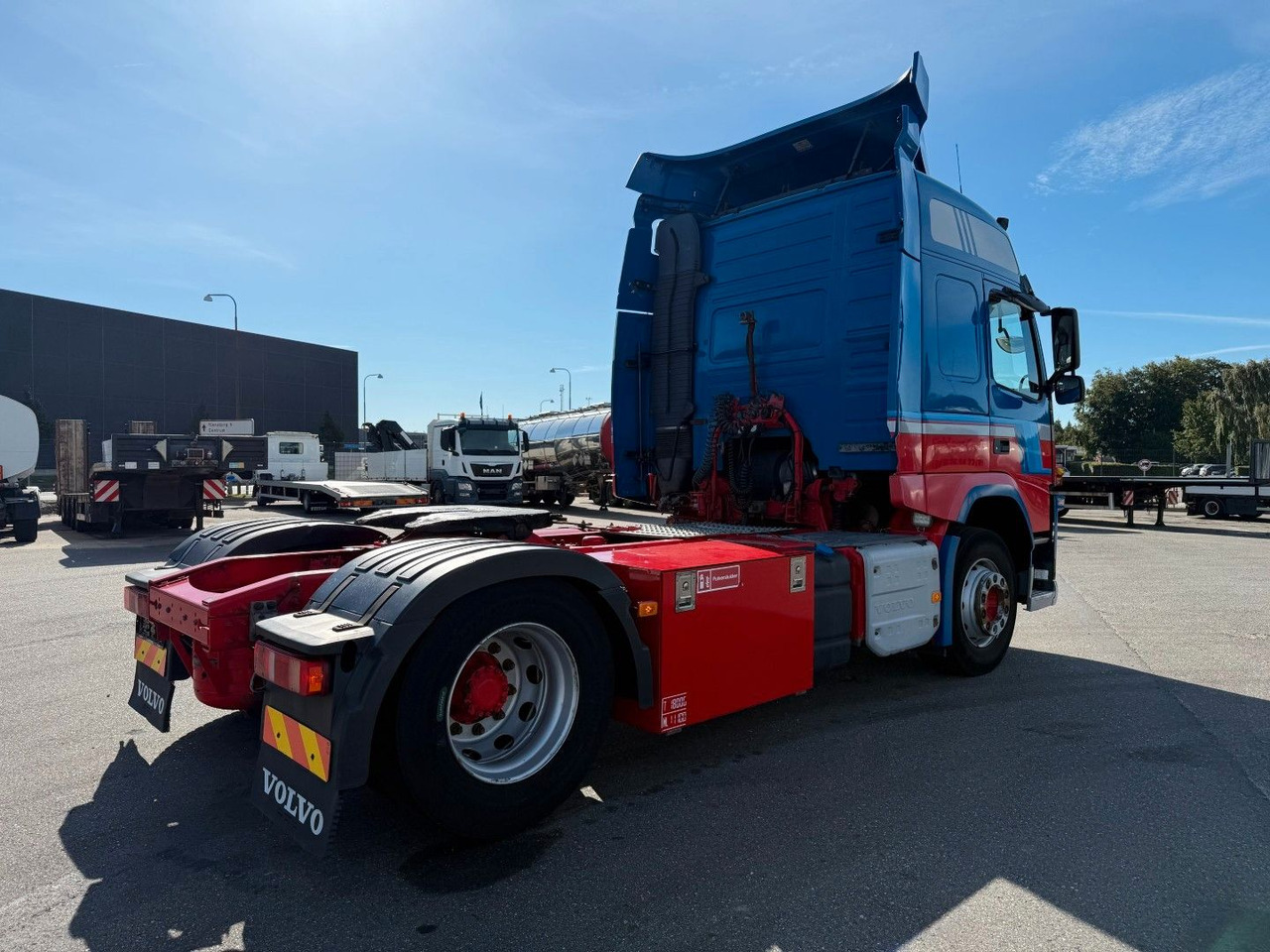 Volvo FM 410 4x2 Globetrotter Euro 6 - شاحنة جرار: صور 3 Volvo FM 410 4x2 Globetrotter Euro 6 - شاحنة جرار: صور 3