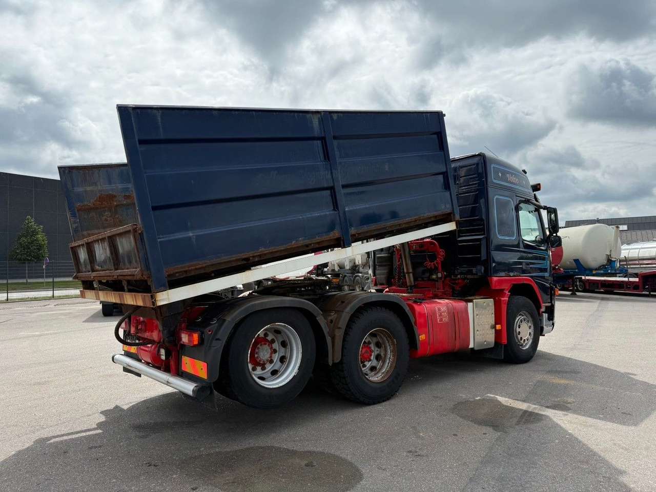 Volvo FM 480 6x2 Tractor unit with Tipper - شاحنة جرار: صور 3 Volvo FM 480 6x2 Tractor unit with Tipper - شاحنة جرار: صور 3