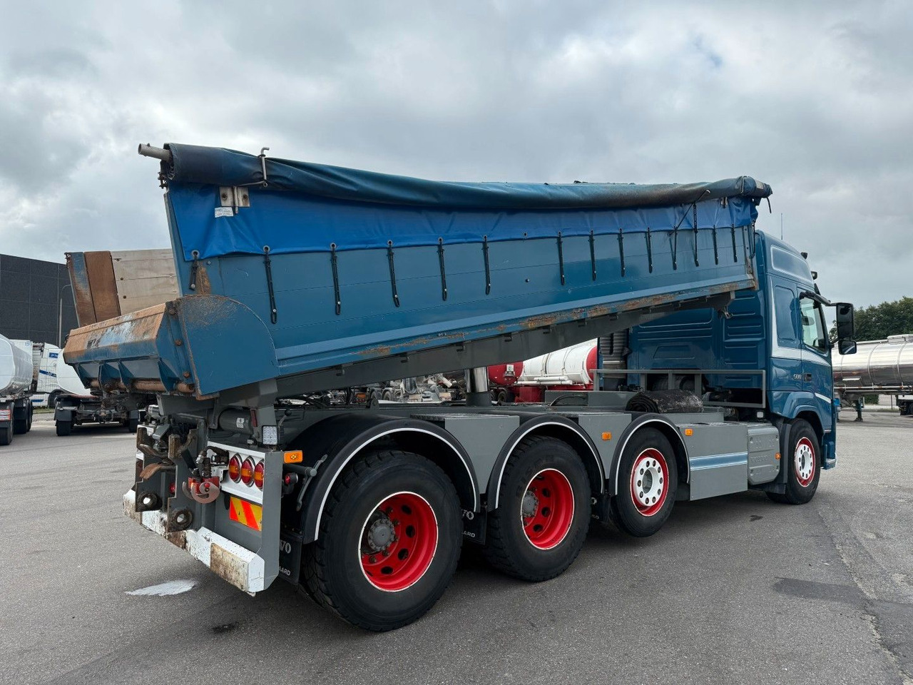 Volvo FM 500 8x4 Pushertridem 3 Way Tipper / Kipper - قلابات: صور 3 Volvo FM 500 8x4 Pushertridem 3 Way Tipper / Kipper - قلابات: صور 3