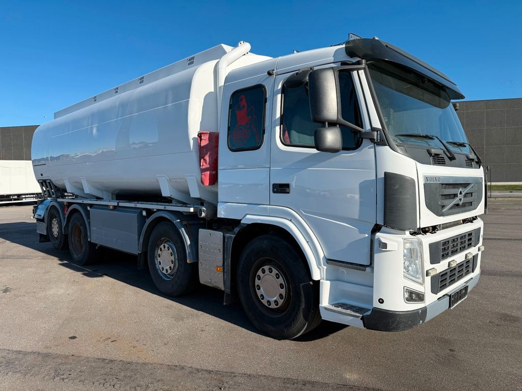 Volvo FM460 8x2*6 24.000 l. ADR Tank Volvo FM460 8x2*6 24.000 l. ADR Tanktruck - شاحنة صهريج: صور 2 Volvo FM460 8x2*6 24.000 l. ADR Tank Volvo FM460 8x2*6 24.000 l. ADR Tanktruck - شاحنة صهريج: صور 2