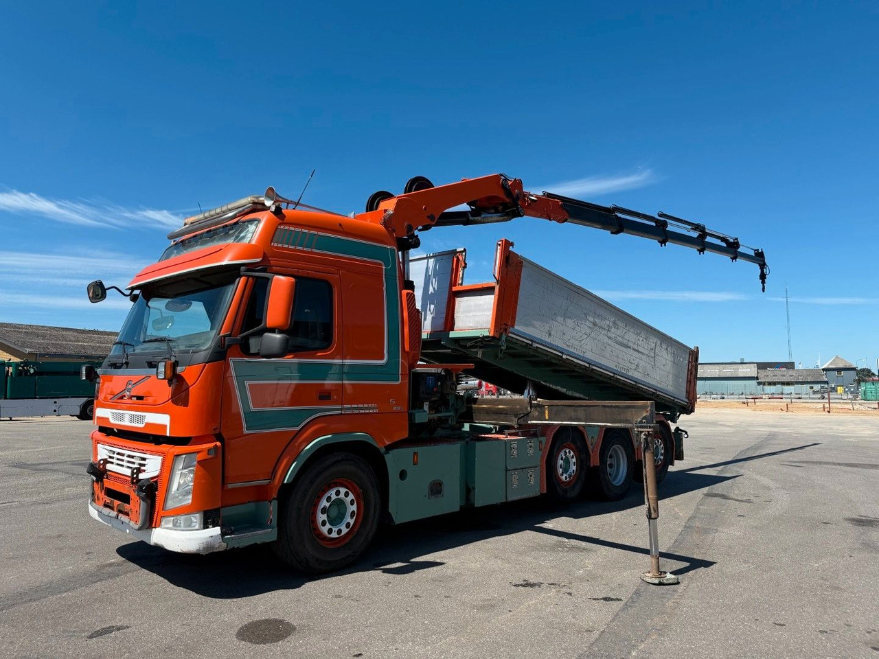 Volvo FM500 8x2*6 Crane HMF 2620 K5 Pendel Tipper - شاحنة كرين: صور 1 Volvo FM500 8x2*6 Crane HMF 2620 K5 Pendel Tipper - شاحنة كرين: صور 1