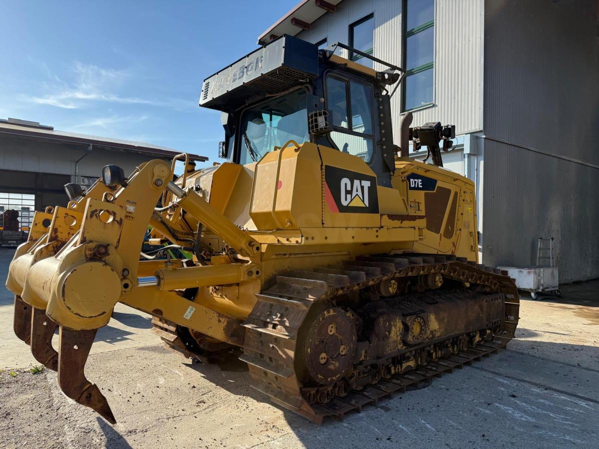 Caterpillar D7E - بلدوزر: صور 1 Caterpillar D7E - بلدوزر: صور 1