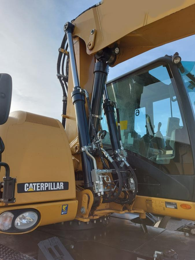 Caterpillar M313D VAH - حفارة على عجلات: صور 5 Caterpillar M313D VAH - حفارة على عجلات: صور 5