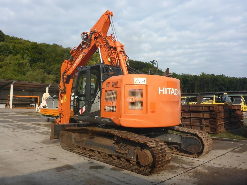 Hitachi ZX225USLC-5B - حفارات زحافة: صور 1 Hitachi ZX225USLC-5B - حفارات زحافة: صور 1