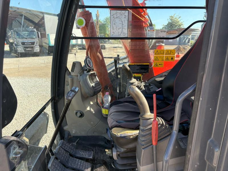 Hitachi ZX85US-3 - حفارة مصغرة: صور 5 Hitachi ZX85US-3 - حفارة مصغرة: صور 5