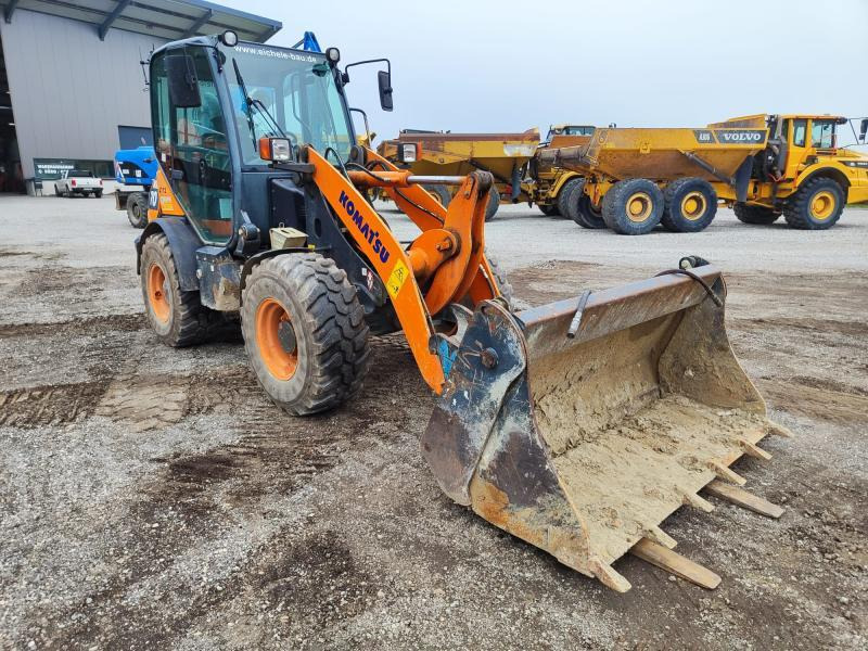 Komatsu WA70-7 - اللودر بعجل: صور 2 Komatsu WA70-7 - اللودر بعجل: صور 2