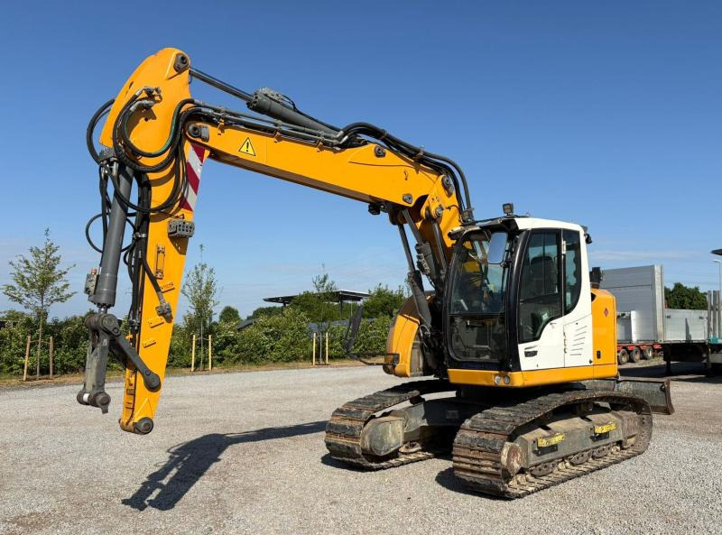 Liebherr R914 Compact Litronic - حفارات زحافة: صور 2 Liebherr R914 Compact Litronic - حفارات زحافة: صور 2