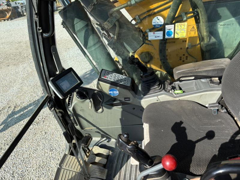 Liebherr R914 Compact Litronic - حفارات زحافة: صور 5 Liebherr R914 Compact Litronic - حفارات زحافة: صور 5