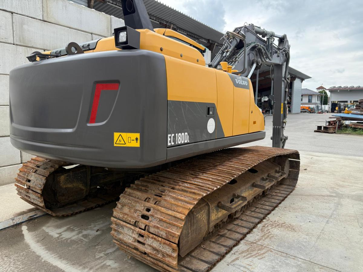 Volvo EC180 D - حفارات زحافة: صور 2 Volvo EC180 D - حفارات زحافة: صور 2
