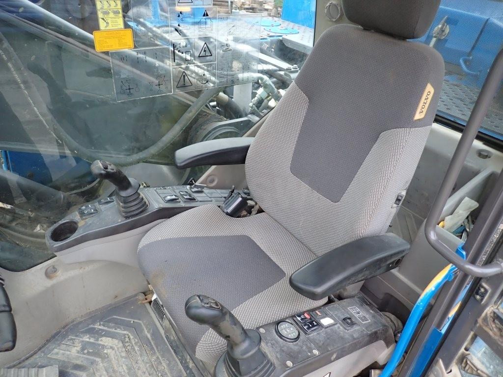 Volvo EC250DNL - حفارات زحافة: صور 5 Volvo EC250DNL - حفارات زحافة: صور 5