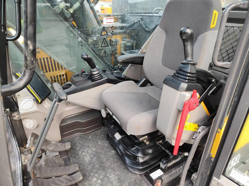 Volvo ECR145EL - حفارات زحافة: صور 5 Volvo ECR145EL - حفارات زحافة: صور 5