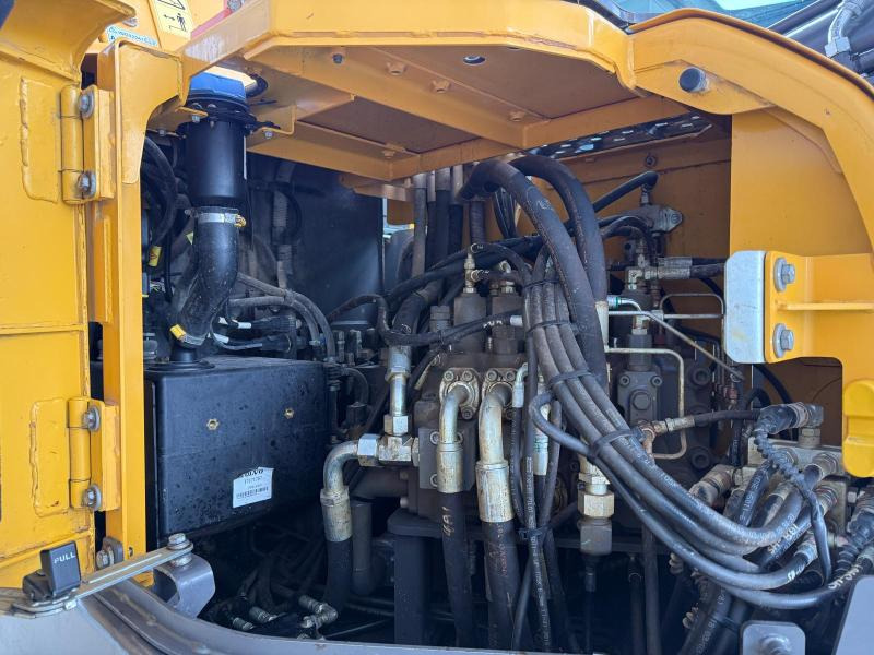 Volvo ECR235EL - حفارات زحافة: صور 5 Volvo ECR235EL - حفارات زحافة: صور 5
