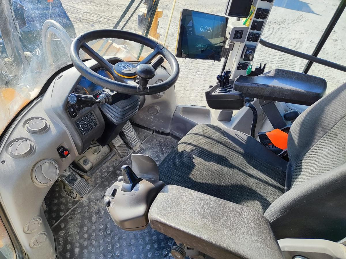 Volvo L180H - اللودر بعجل: صور 5 Volvo L180H - اللودر بعجل: صور 5