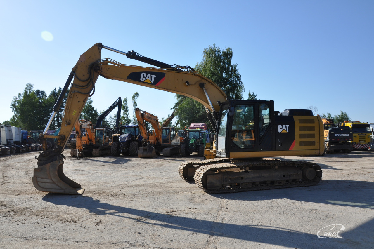 Caterpillar 320 - حفارات زحافة: صور 3 Caterpillar 320 - حفارات زحافة: صور 3