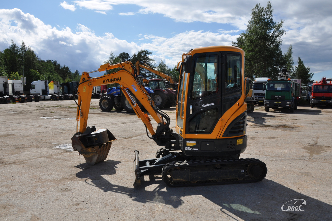 Hyundai R25Z-9AK - حفارة مصغرة: صور 3 Hyundai R25Z-9AK - حفارة مصغرة: صور 3