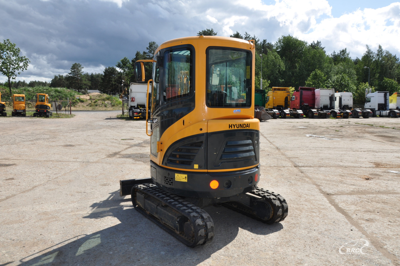 Hyundai R25Z-9AK - حفارة مصغرة: صور 4 Hyundai R25Z-9AK - حفارة مصغرة: صور 4