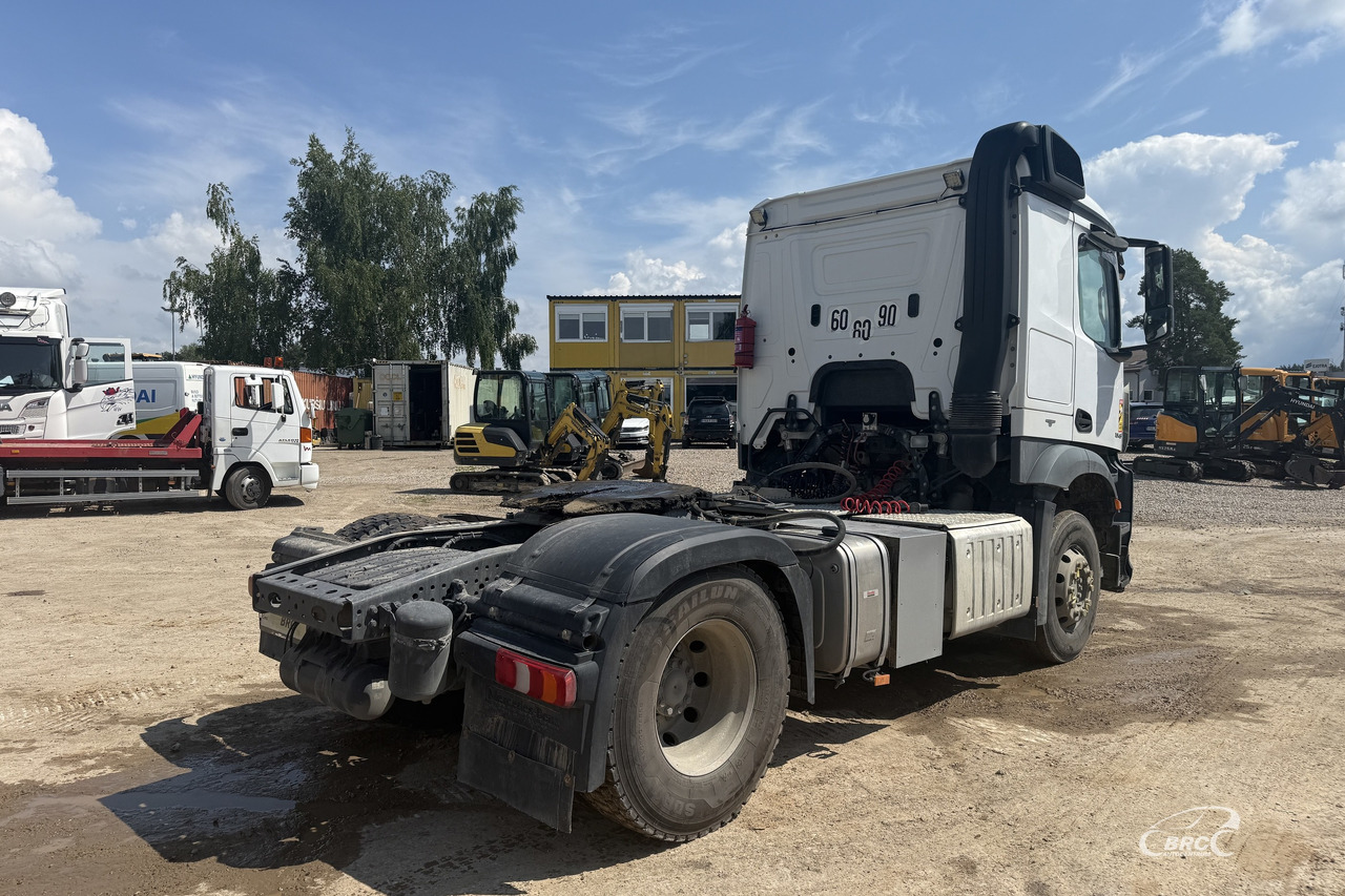Mercedes-Benz Arocs - شاحنة جرار: صور 5 Mercedes-Benz Arocs - شاحنة جرار: صور 5