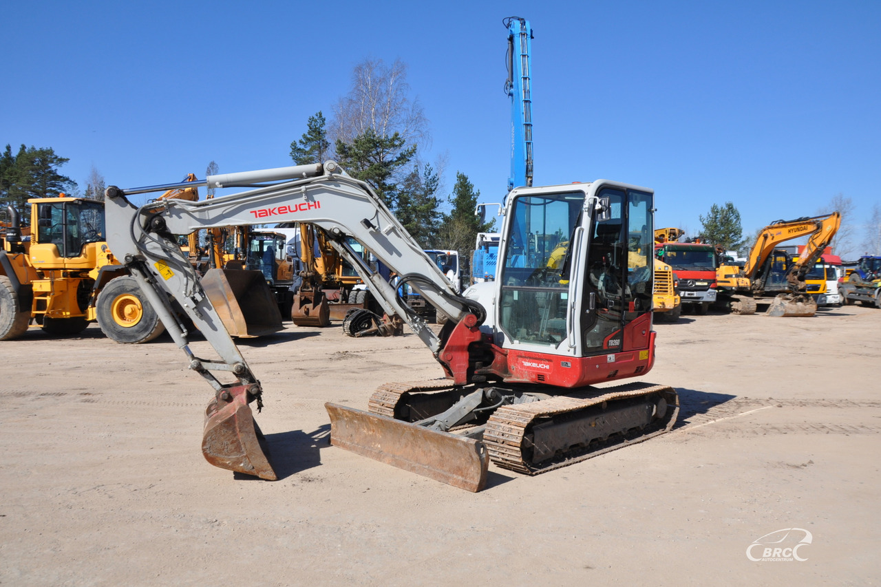 Takeuchi TB260 - حفارات زحافة: صور 1 Takeuchi TB260 - حفارات زحافة: صور 1