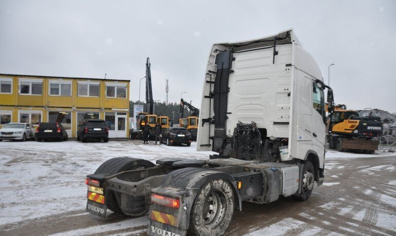 Volvo FH Euro6 - شاحنة جرار: صور 3 Volvo FH Euro6 - شاحنة جرار: صور 3