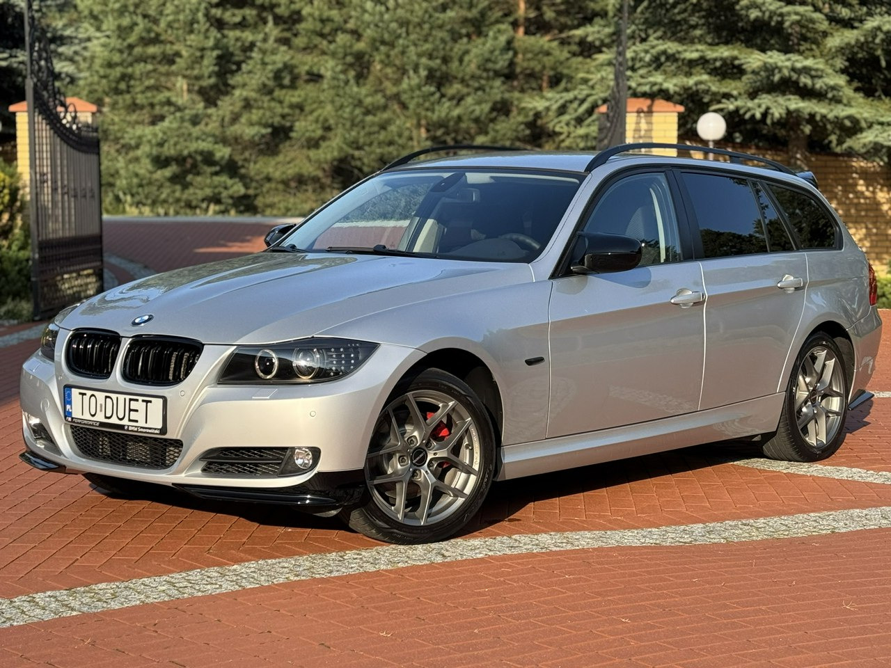 BMW 320 - سيارة ستيشن: صور 5 BMW 320 - سيارة ستيشن: صور 5