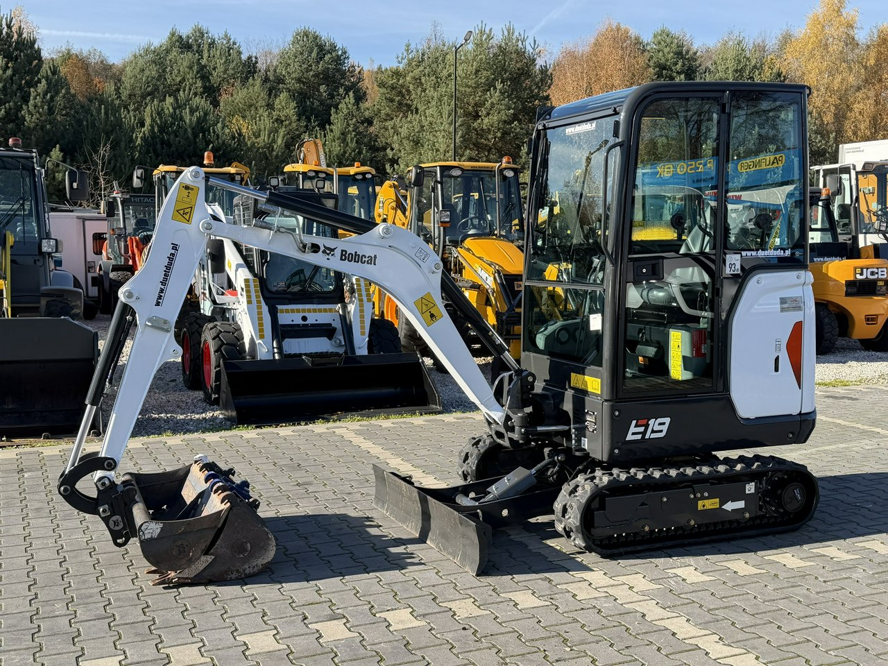 Bobcat E19 Komplet Łyżek Mało Używana Przepracowane tylko 90mth - حفارة مصغرة: صور 3 Bobcat E19 Komplet Łyżek Mało Używana Przepracowane tylko 90mth - حفارة مصغرة: صور 3