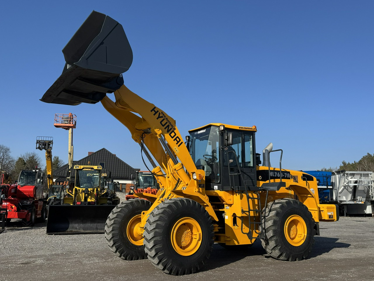 Hyundai HL760-7A Centralne Smarowanie waga-18 ton - اللودر بعجل: صور 1 Hyundai HL760-7A Centralne Smarowanie waga-18 ton - اللودر بعجل: صور 1