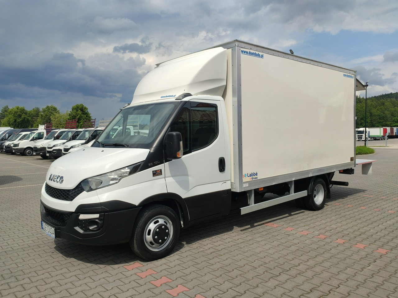 Iveco Daily 35C15 - الشاحنات الصغيرة صندوق مغلق: صور 2 Iveco Daily 35C15 - الشاحنات الصغيرة صندوق مغلق: صور 2