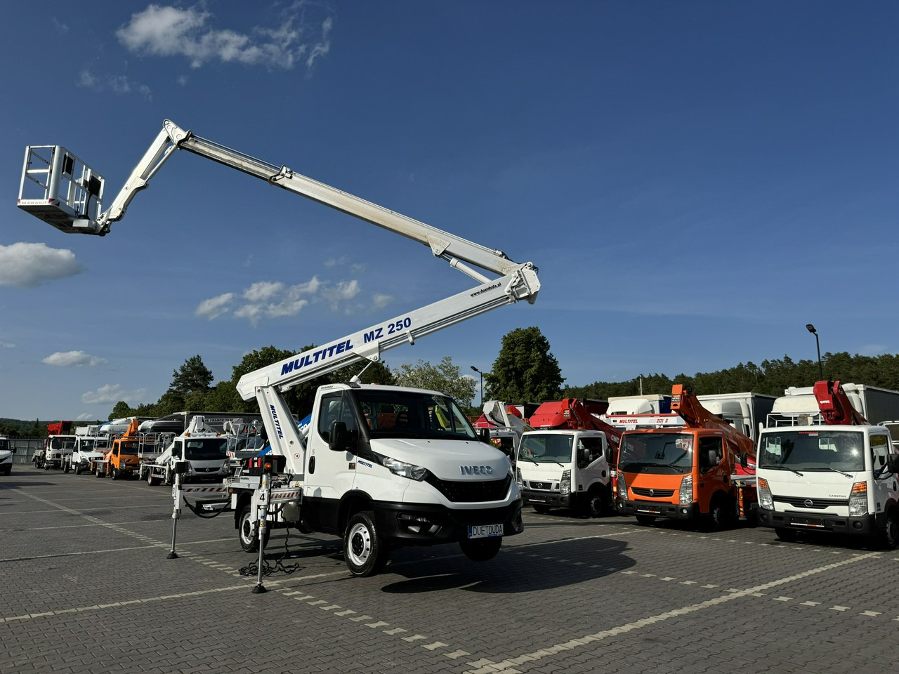Iveco Daily 35S14 - مصاعد الازدهار محمولة على شاحنة: صور 3 Iveco Daily 35S14 - مصاعد الازدهار محمولة على شاحنة: صور 3