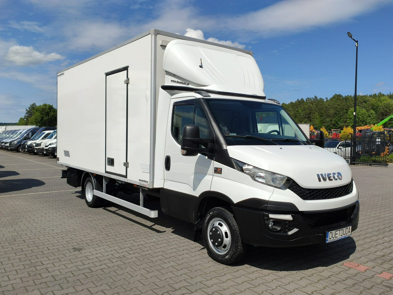 Iveco Daily 50C15 V - الشاحنات الصغيرة صندوق مغلق: صور 1 Iveco Daily 50C15 V - الشاحنات الصغيرة صندوق مغلق: صور 1