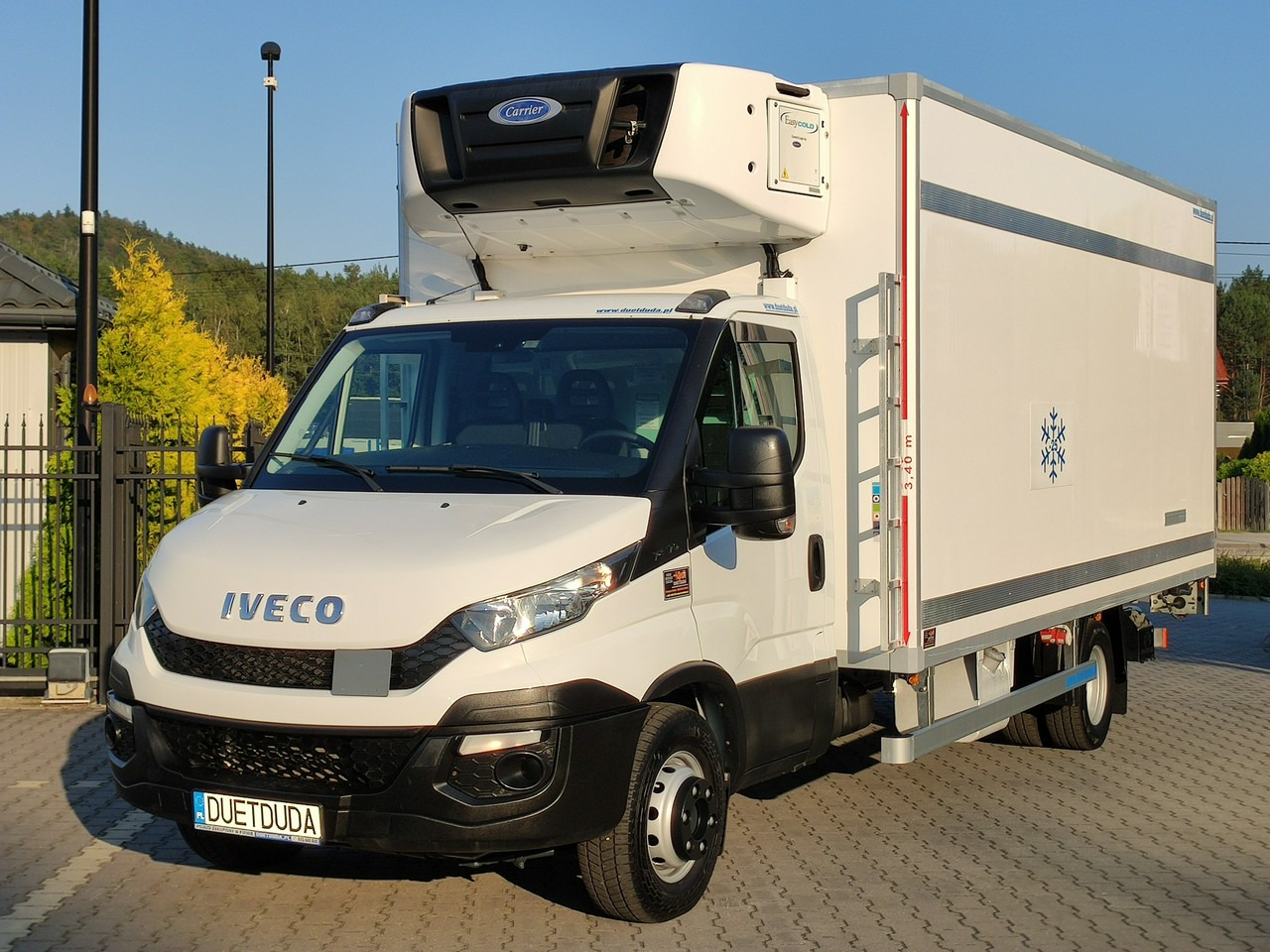 Iveco Daily 70C17 Mroźnia Ściana Grodziowa Multitemperatura - الشاحنات الصغيرة المبردة: صور 5 Iveco Daily 70C17 Mroźnia Ściana Grodziowa Multitemperatura - الشاحنات الصغيرة المبردة: صور 5